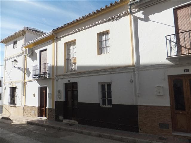 Finca registral numero 1.696 Inscrita en el Registro de la Propiedad de Antequera, al tomo 1586, libro 168, folio 34.