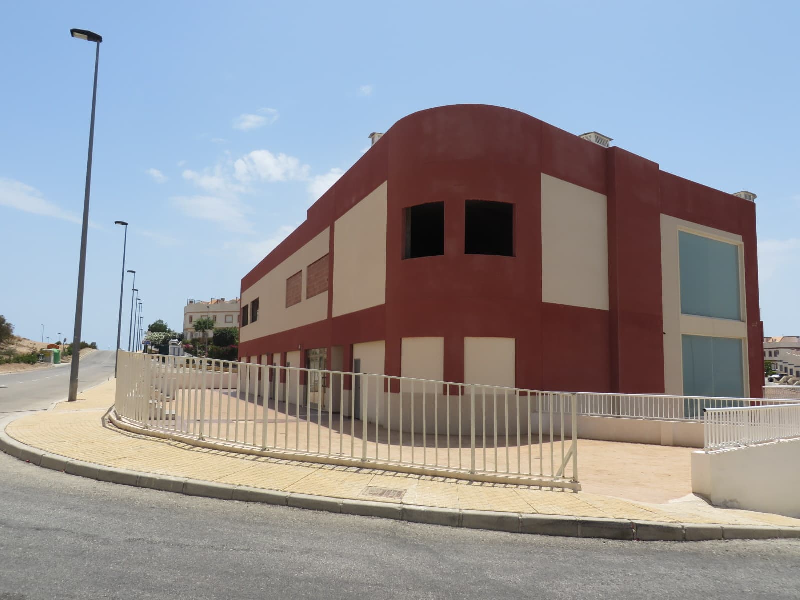 100,00% de Propiedad plena de URBANA: DEPARTAMENTO NUMERO VEINTIDÓS DE ORDEN GENERAL.- Plaza de garaje señalada con el número nueve, situada en la llamada planta sótano dos de la Edificación denominada "EDIFICIO COMERCIAL DOSAN FINESTRAT", situada en